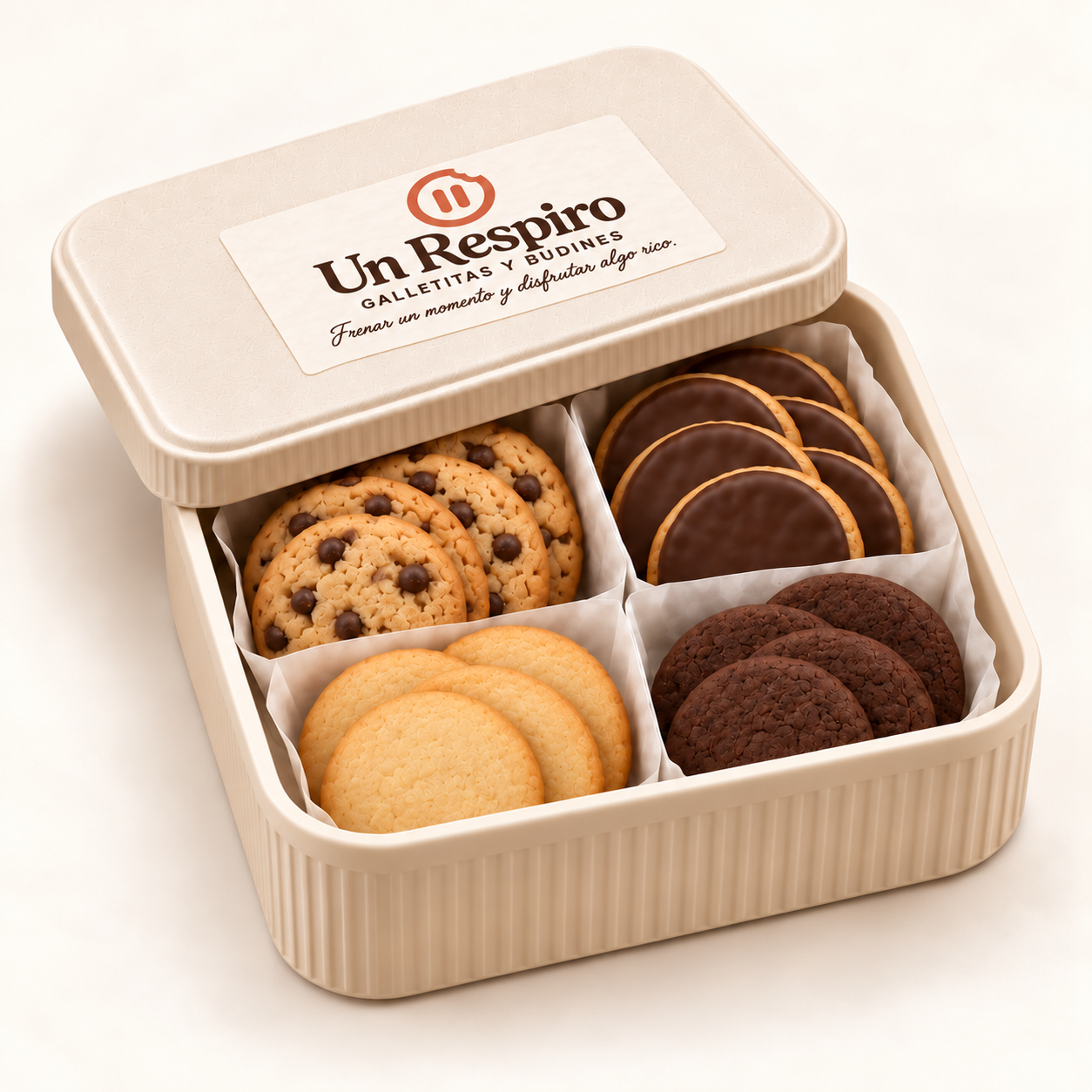 Caja reutilizable con galletitas con chips, vainilla con capa de chocolate, vainilla y chocolate